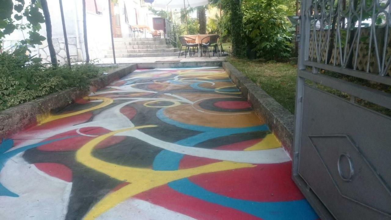Guest House Lovric Porec Bagian luar foto